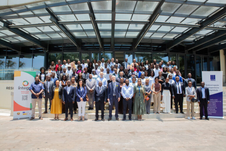 Seminário Internacional de Jornalismo Investigativo em Maputo destaca papel da imprensa no combate à corrupção