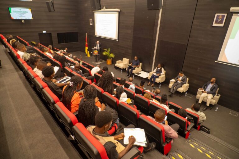 Estudantes de Direito promovem Mesa Redonda sobre justiça, integridade e profissionalização em Moçambique