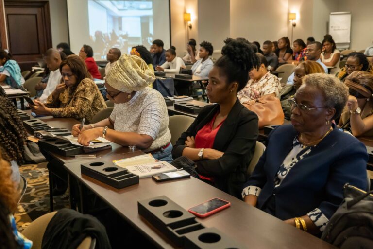 Conferência internacional reforça urgência de combater o assédio laboral em Moçambique